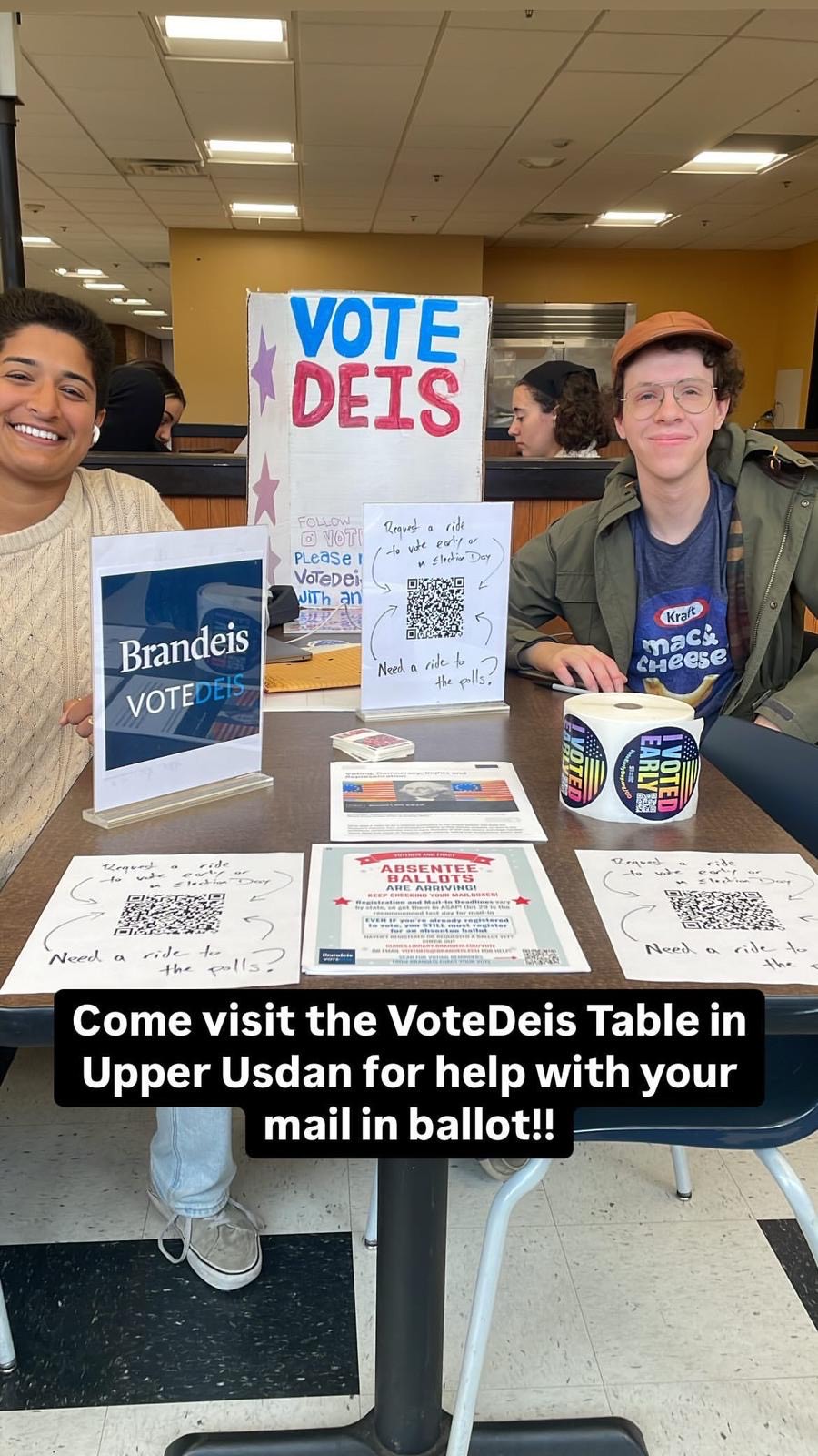 VoteDeis students tabling for Vote Early Day